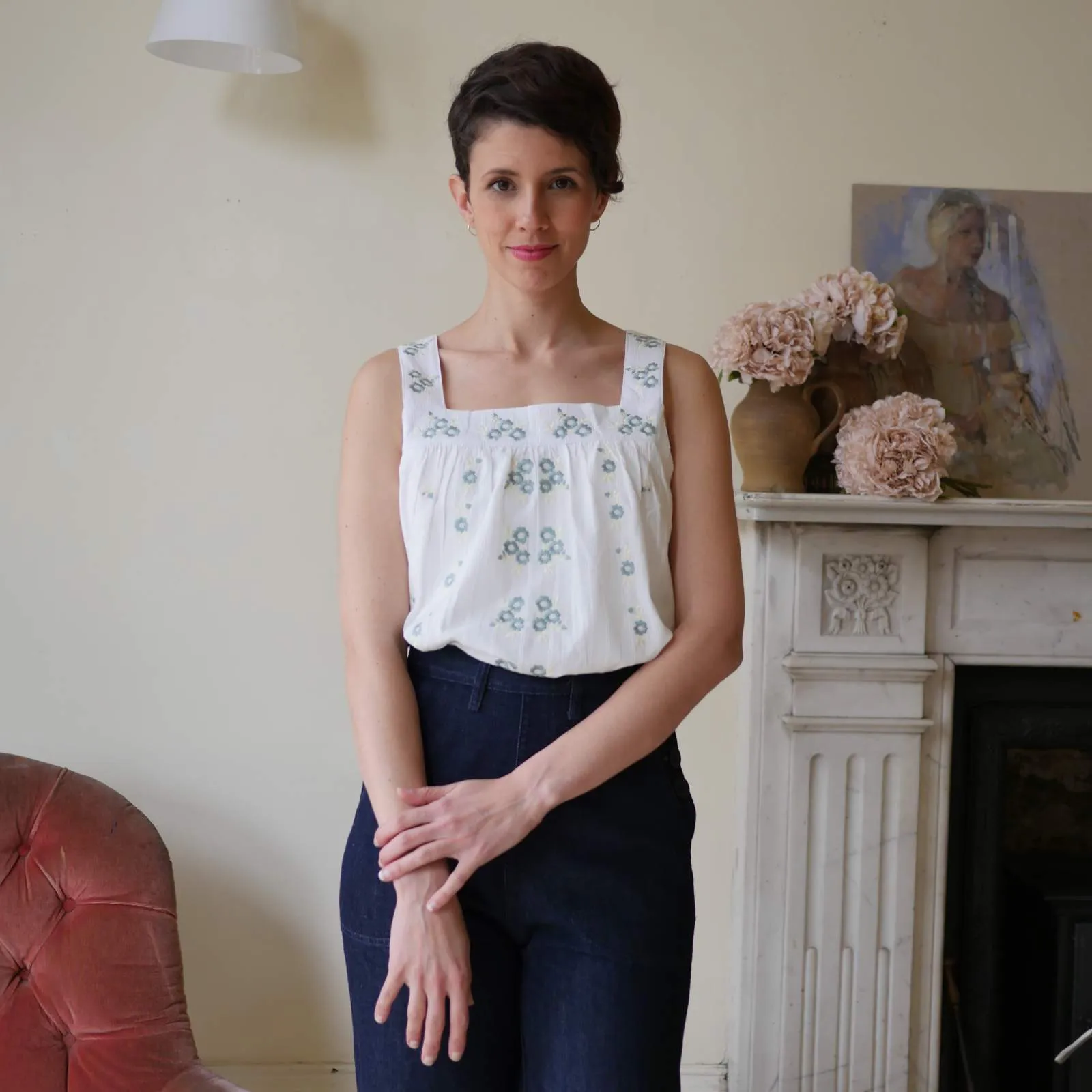 Elegant Floral Embroidered Camisole Top - Stylish Womens Summer Sleeveless Blouse