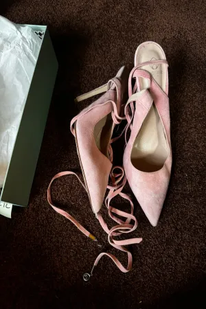 Ribbon Pump in Flamingo - Editorial sample